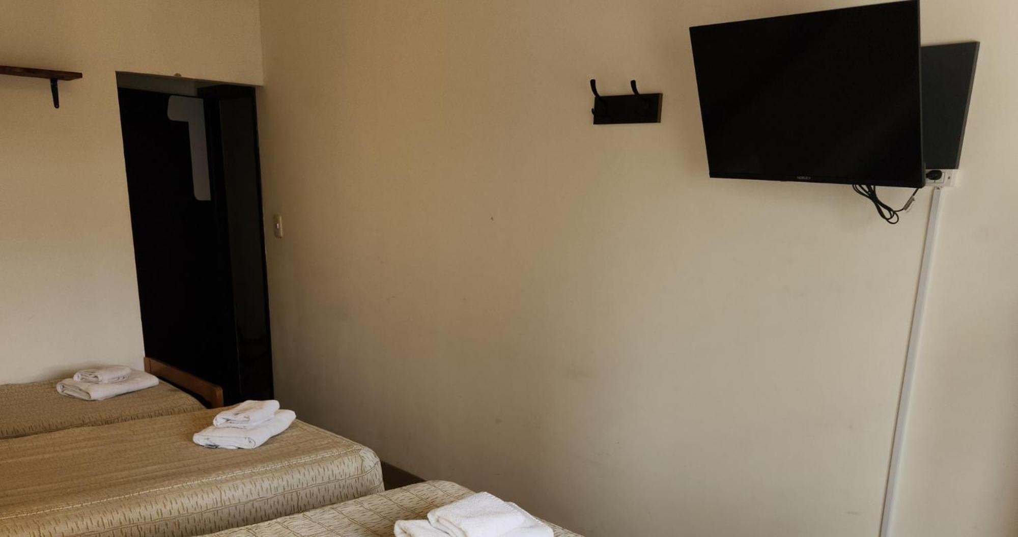 Anum Hostel Ушуайя Екстер'єр фото